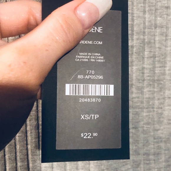 Kendall & Kylie T-shirt - Picture 2 of 2